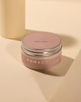 pomade put on box